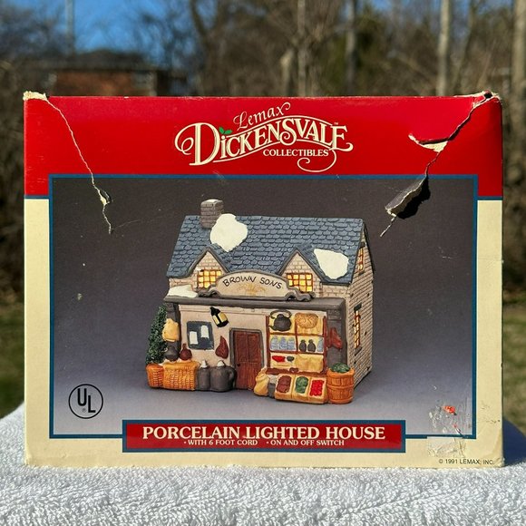 Lemax Dickensvale Brown & Son's Christmas Village Lighted Building from 1991 - Picture 2 of 11